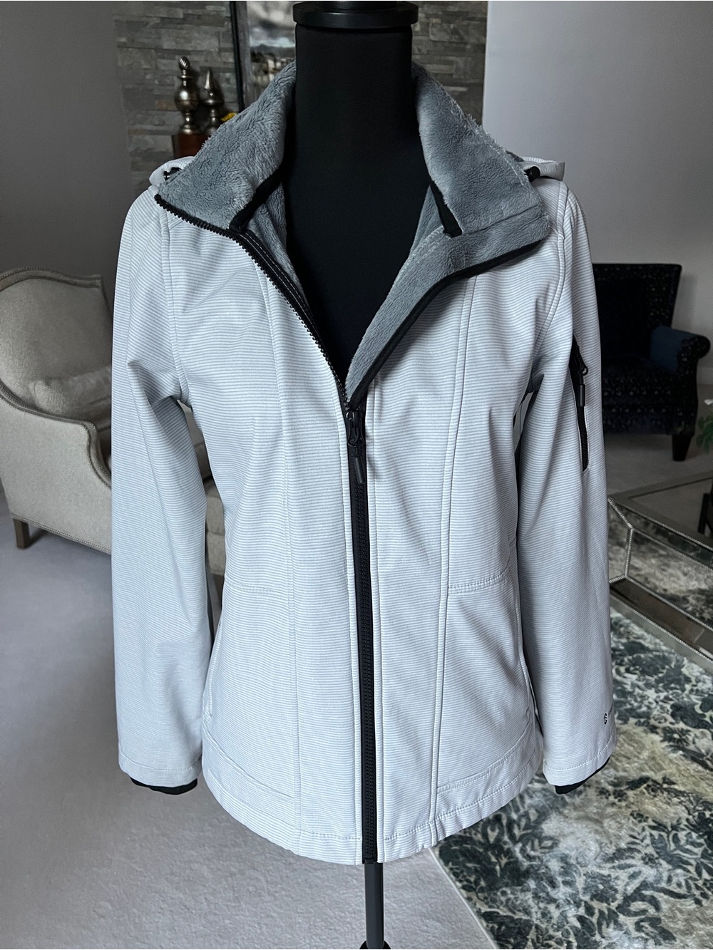 Free Country Fleece Lined White and Gray Hooded Utility Jacket